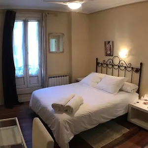  Pensión Anne